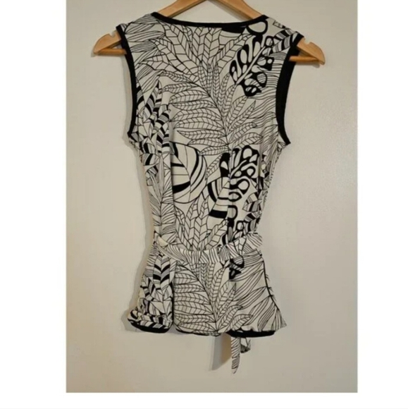 Reversible Serra multiwear wrap size Small - Picture 4 of 7